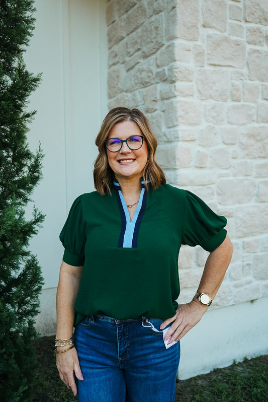 The Ellis Contrast Top - Hunter Green/Blue