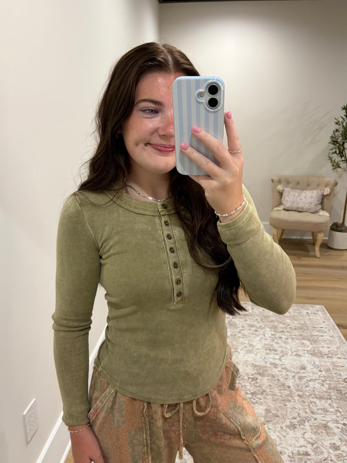 The Oakley Washed Henley Top - Green