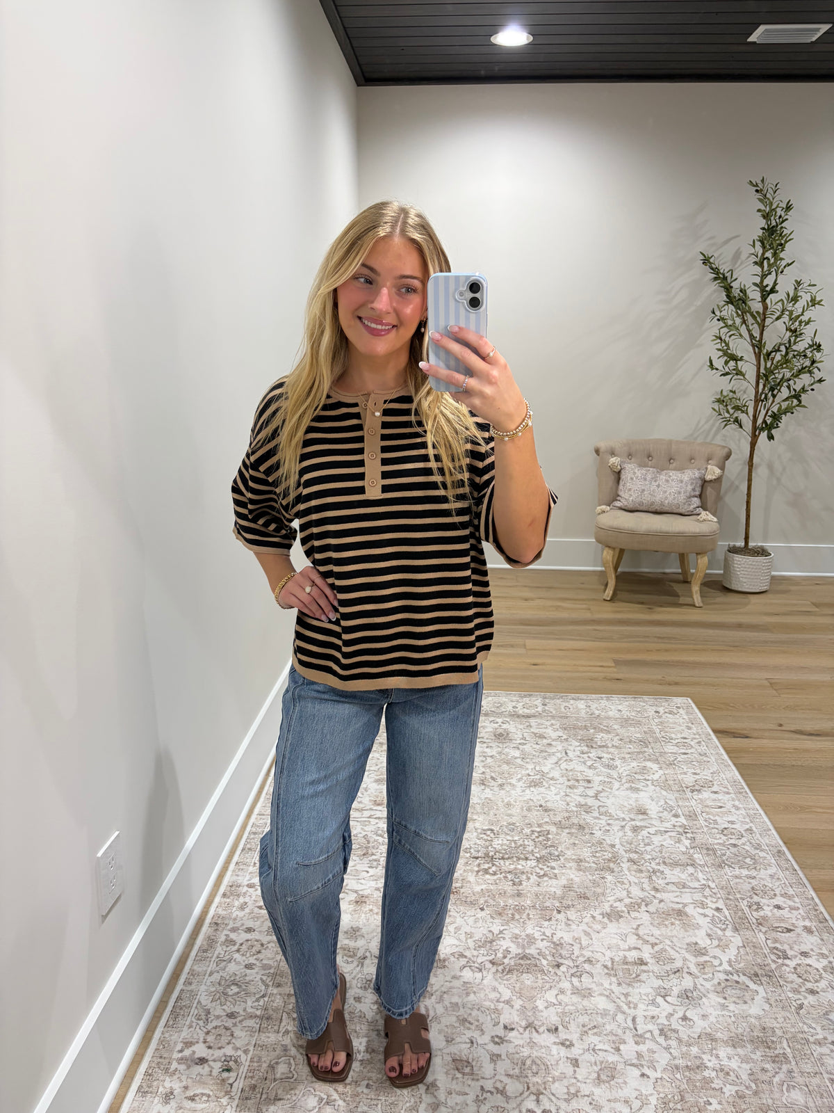 Between the Lines Top - Black/Taupe