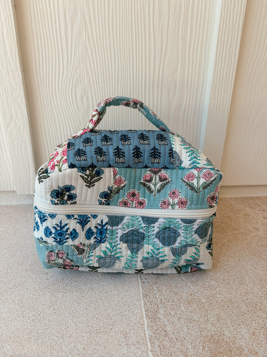 Quilted Travel/Makeup Bag - Blue Willow