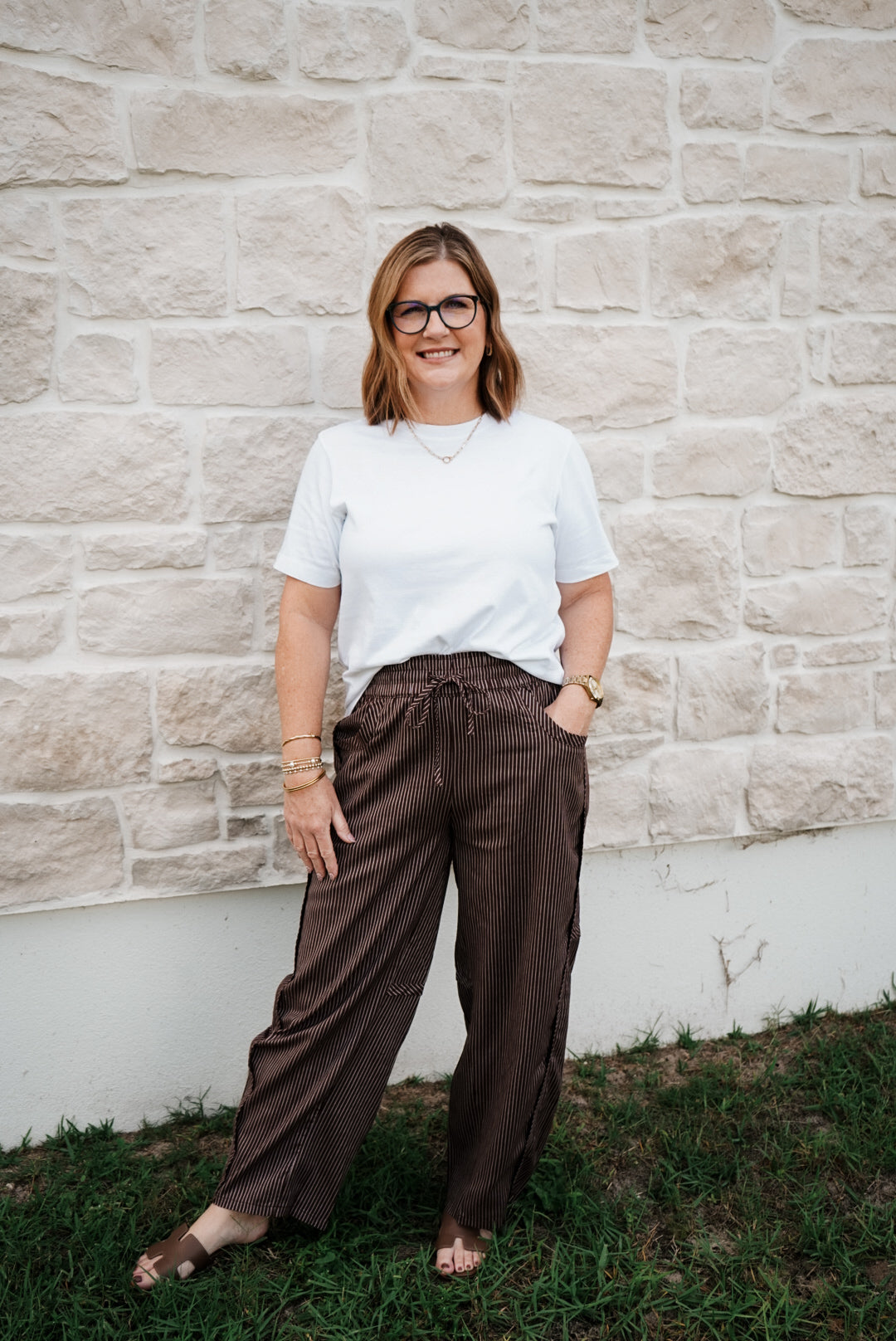 Fine Line Barrel Pants - Brown