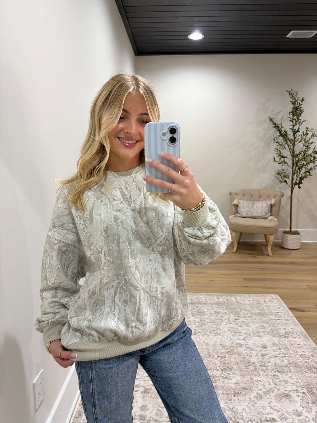 Backroads Camo Crewneck - White Camo
