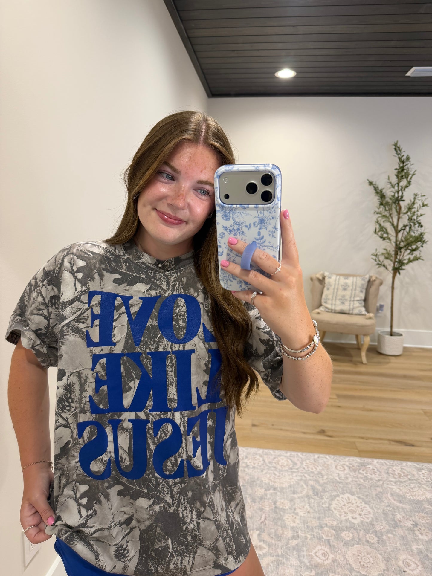 Love Like Jesus Camo T-Shirt
